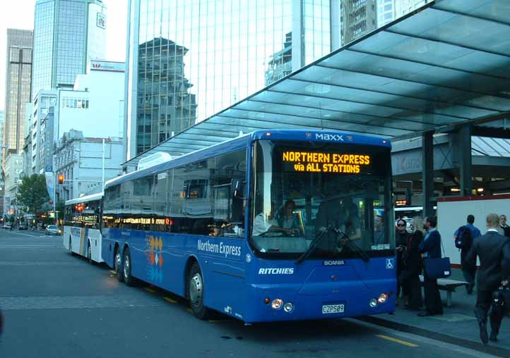 Ritchies Northern Express Scania L94UB Designline 713